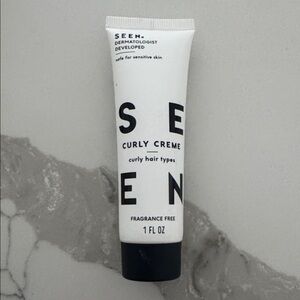 🌸5/$25🌸 Seen curly creme